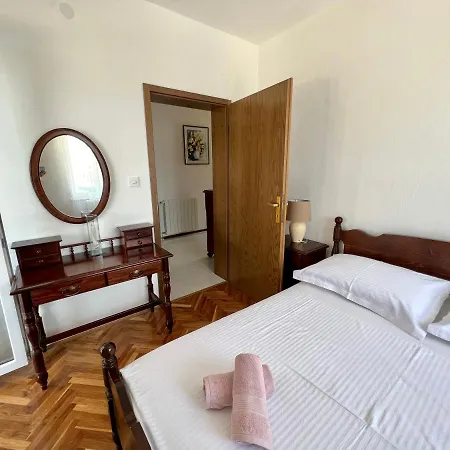 Villa Villa Slatine apartment Slatine